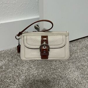 Vintage Coach white leather soho wristlet